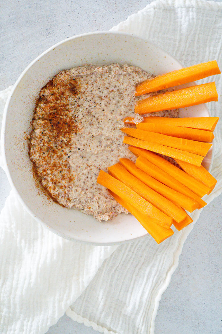 Hummus av mandelmasse