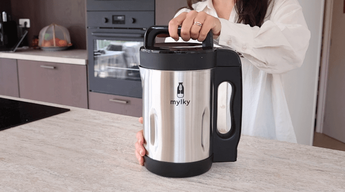 Verdens beste plantemelk. Laget av deg.